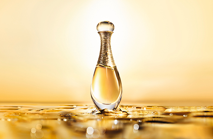 ディオールのフレグランス「ジャドール ロー」ネックレスの様な