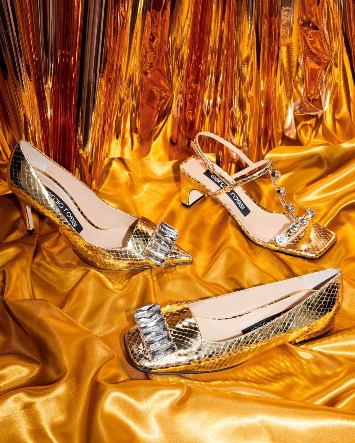 セルジオ ロッシの新作シューズ - “ゴールド”で彩ったパンプスや