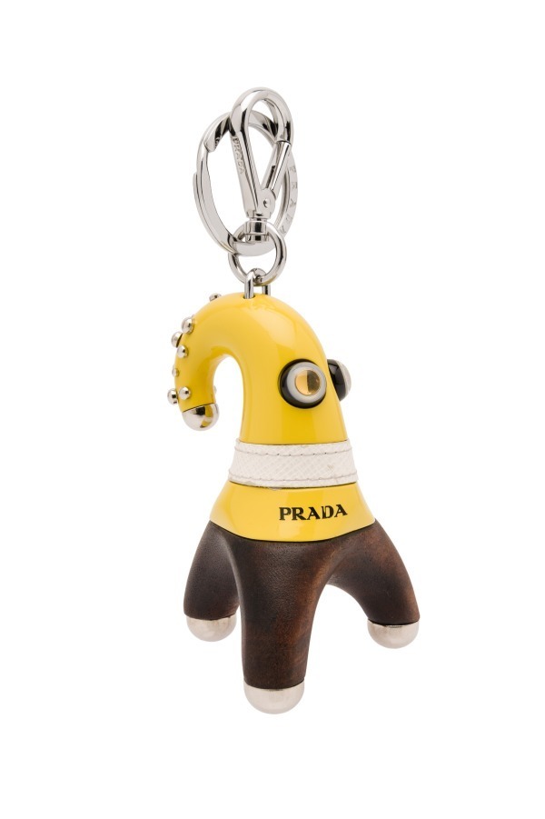 プラダのクリスマス向けギフト「プラダマリア」不思議な生き物たちが