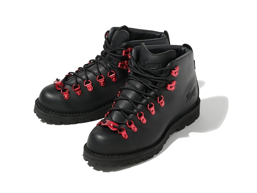 スノーピーク×ダナーのトレイルシューズ、ゴアテックス＆ビブラム