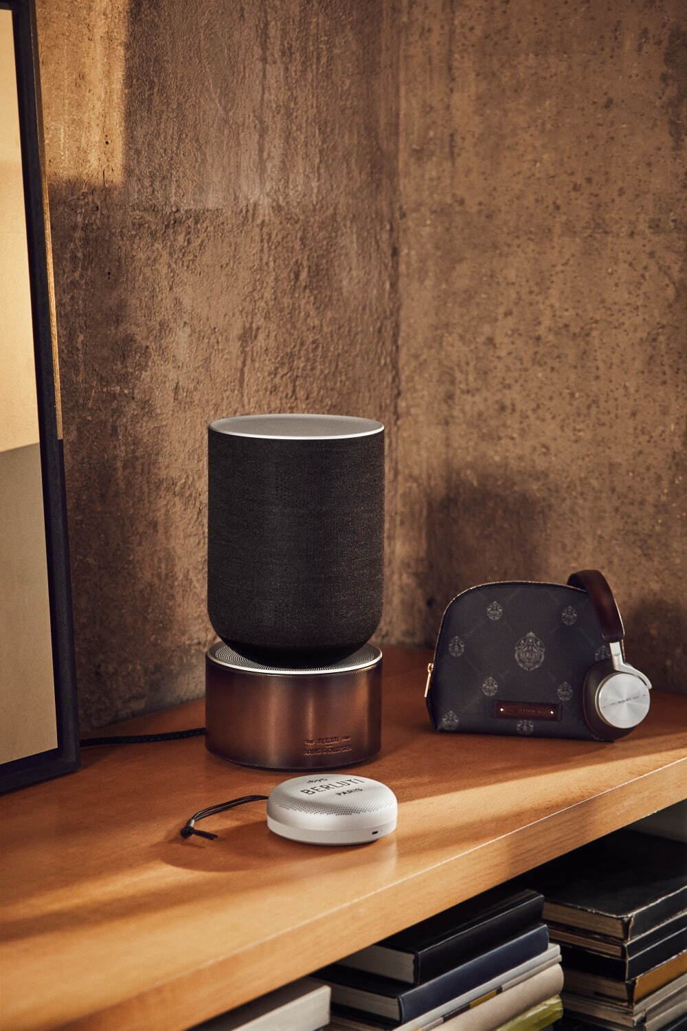 ベルルッティ×バング ＆ オルフセン、ヴェネチアレザーを配した