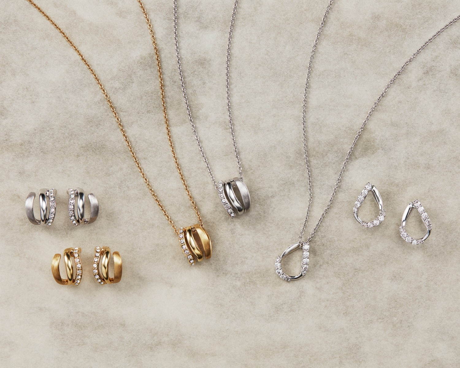 ヴァンドームブティックの20年秋冬ジュエリー、雪の結晶×四つ葉