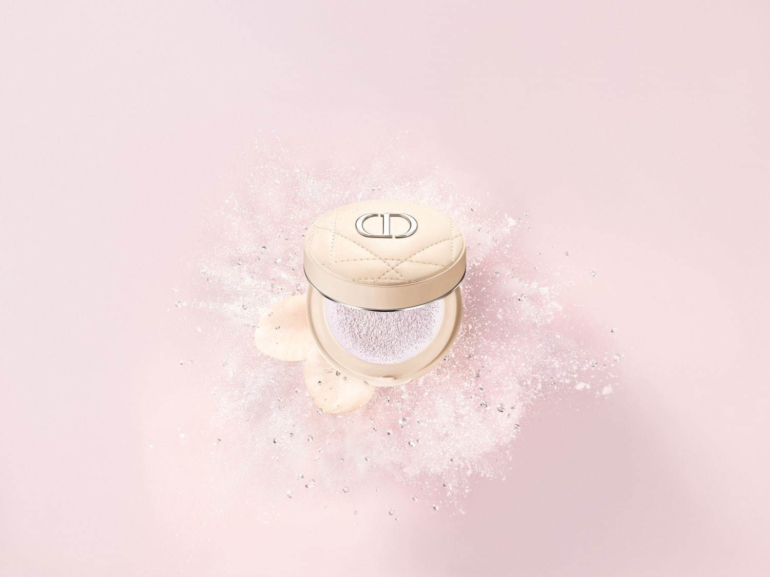 ディオールスキン フォーエヴァー21年春、“クッション”なのに“パウダー
