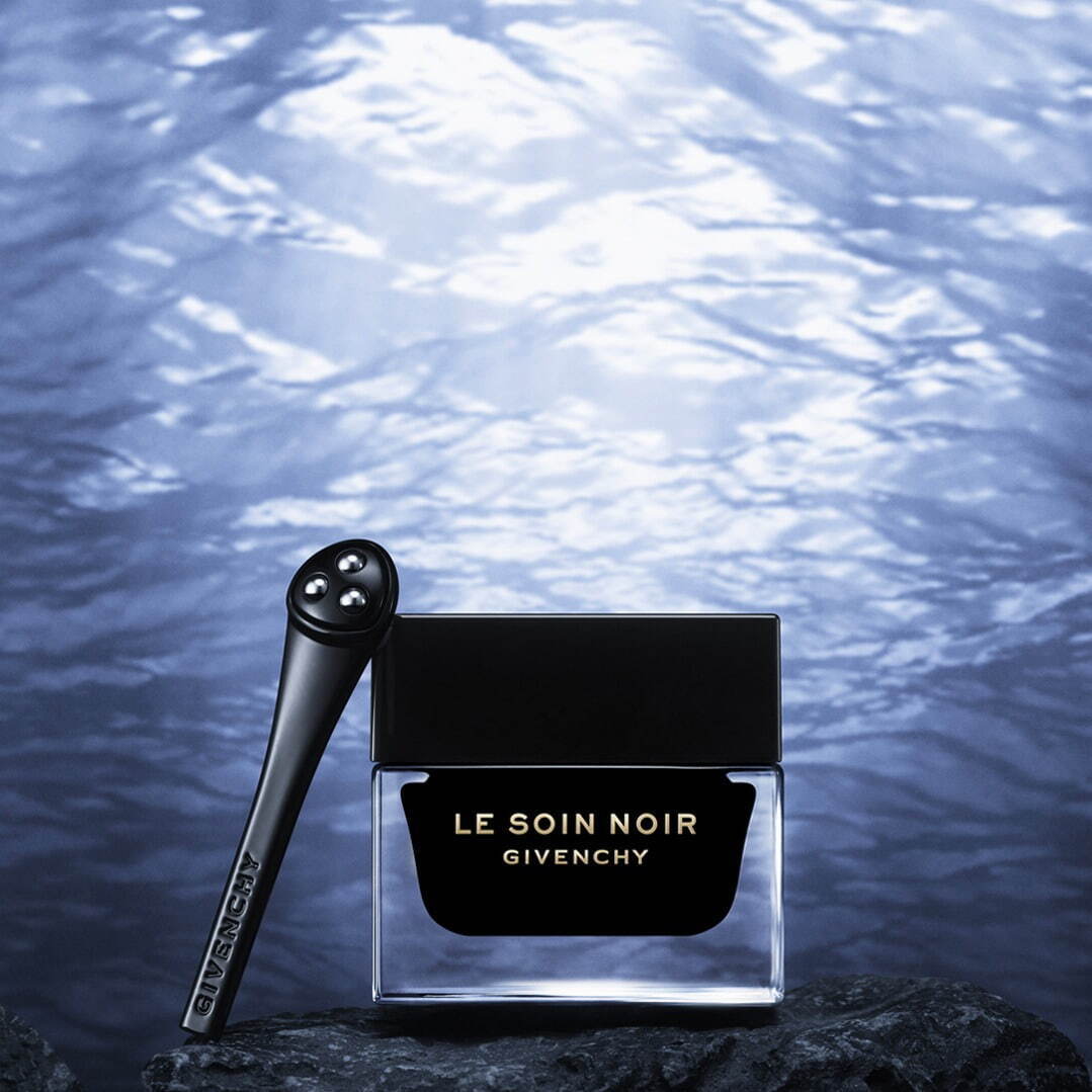 ジバンシイ最高級スキンケア「ソワン ノワール N」“光輝く肌に導く”新