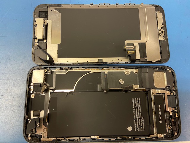 iPhoneSE3(A2782)部品交換で起動出来ない本体の電源復旧 - iPhone