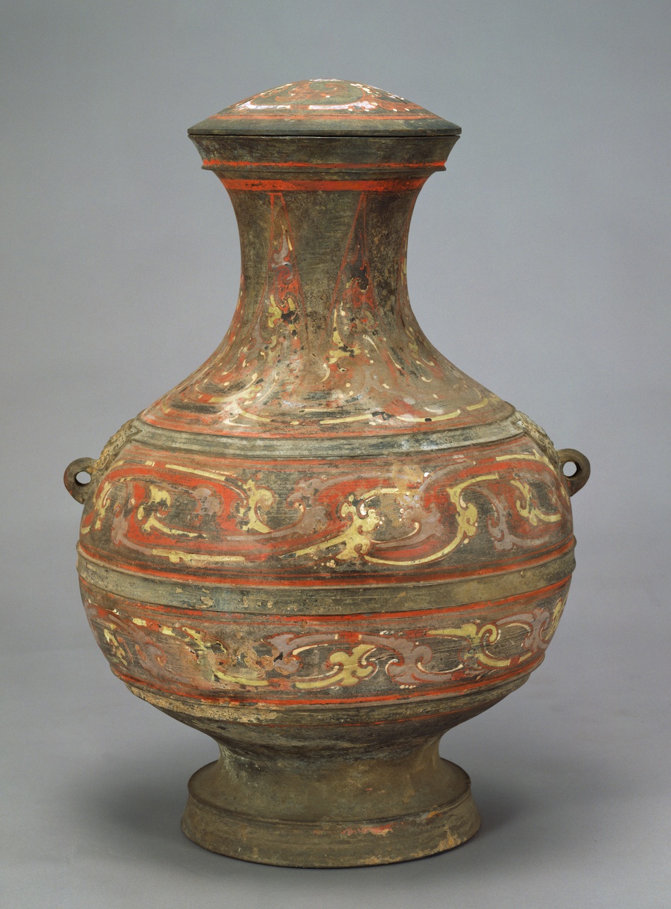 灰陶加彩雲気文双耳壺 | | 収蔵品詳細 | 作品を知る | 東京富士美術館