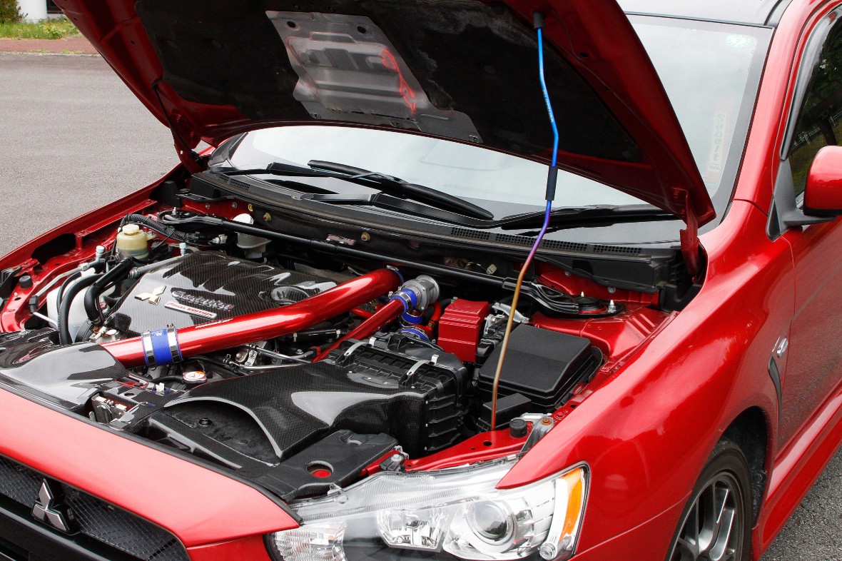 EXH+ HOOD SUPPORT ( フードサポート ) CZ4A ランサーエボリューション