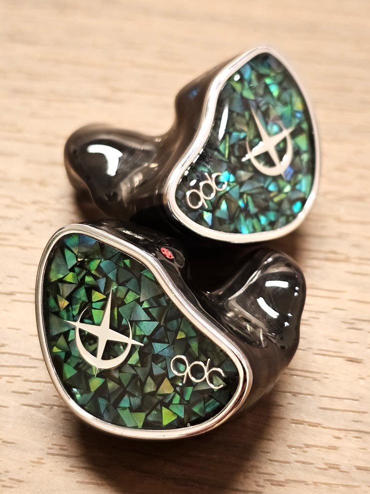 qdc EMPEROR-C レビュー | オールジャンルにハイレベルな音を楽しめる