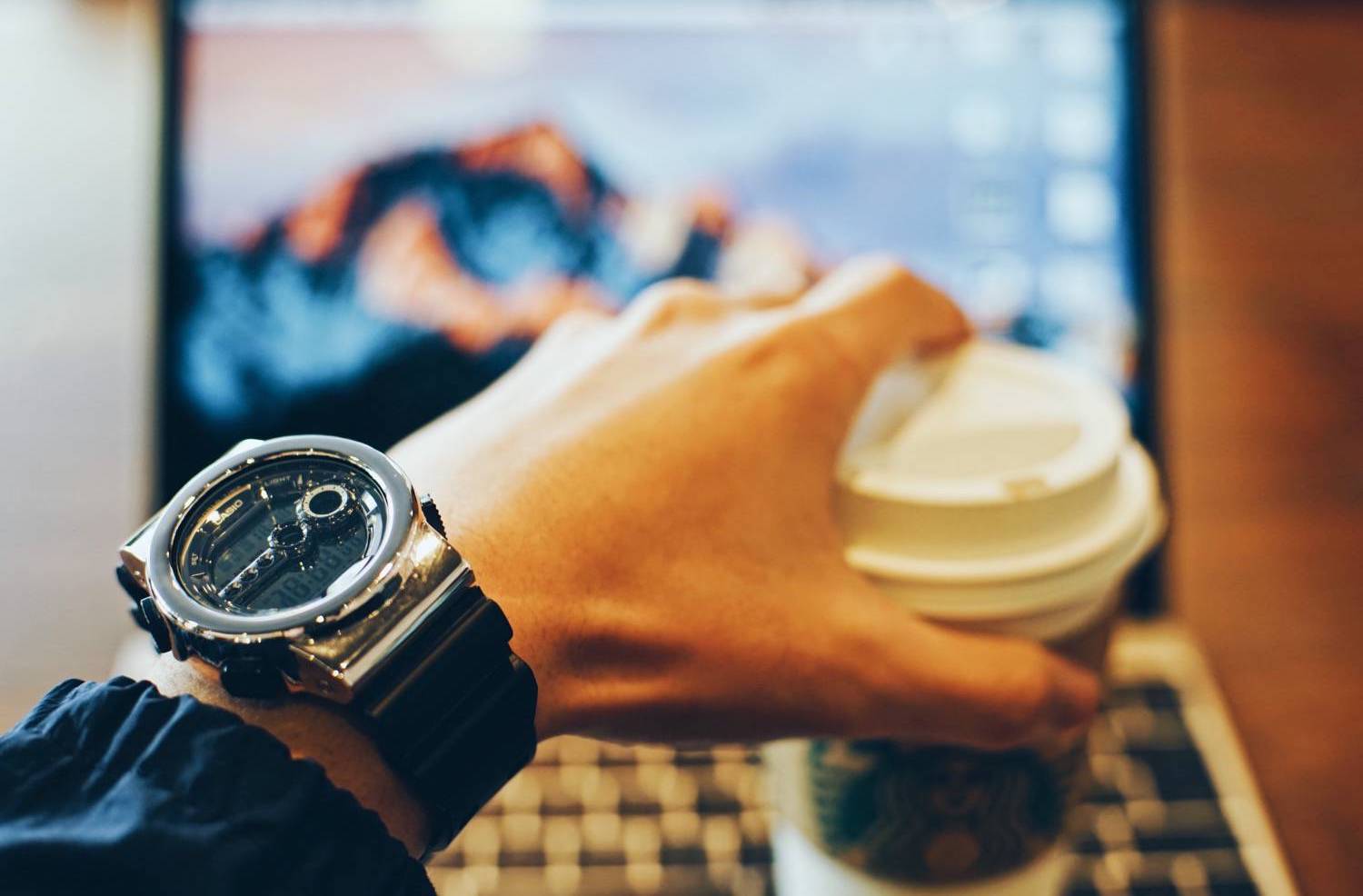 白銀を纏ったタフウォッチ。あなたに“ジャストフィット”するDAMUEの