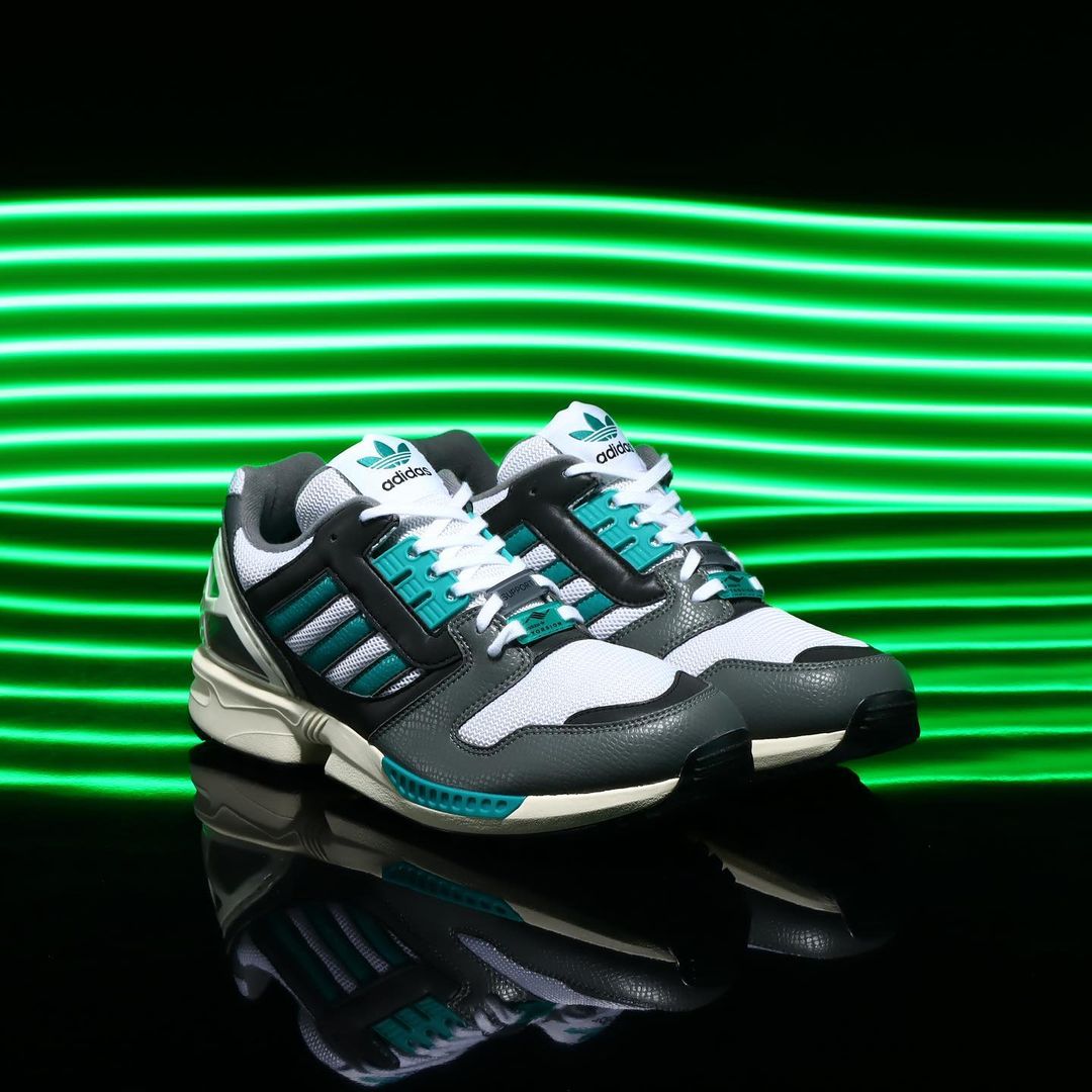 2022/12/24 リストック】atmos × adidas Originals ZX 8000 G-SNK “EQT