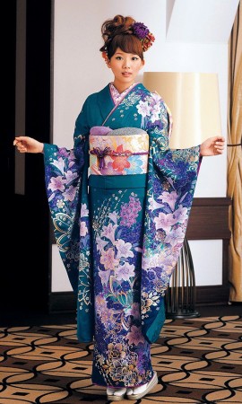 京友禅振袖・緑色・ユリの花┃かわいい古典【菊京屋】