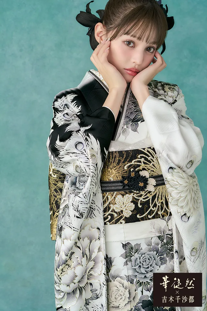 華徒然×吉木千沙都振袖ネットレンタル 白/黒 牡丹柄/孔雀柄 大人っぽい