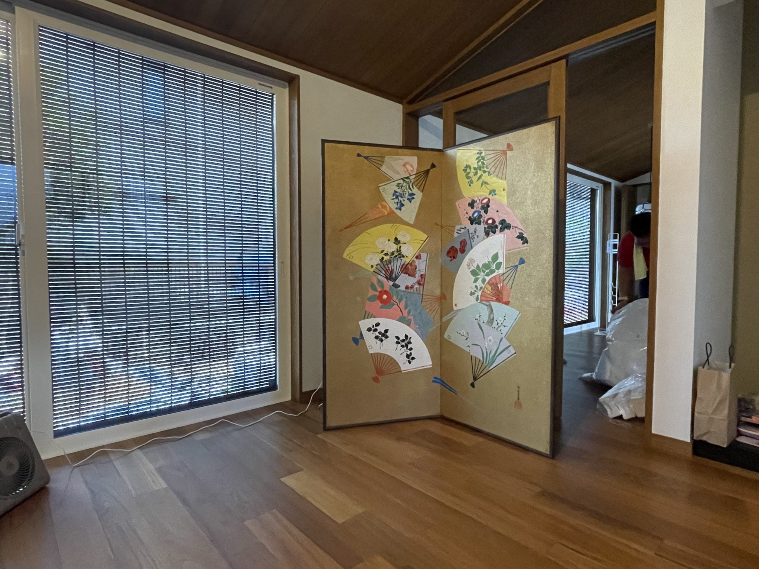 はるです‼️エクセルヒューマン掛け軸、風鎮2点、香炉（台座付き）2点