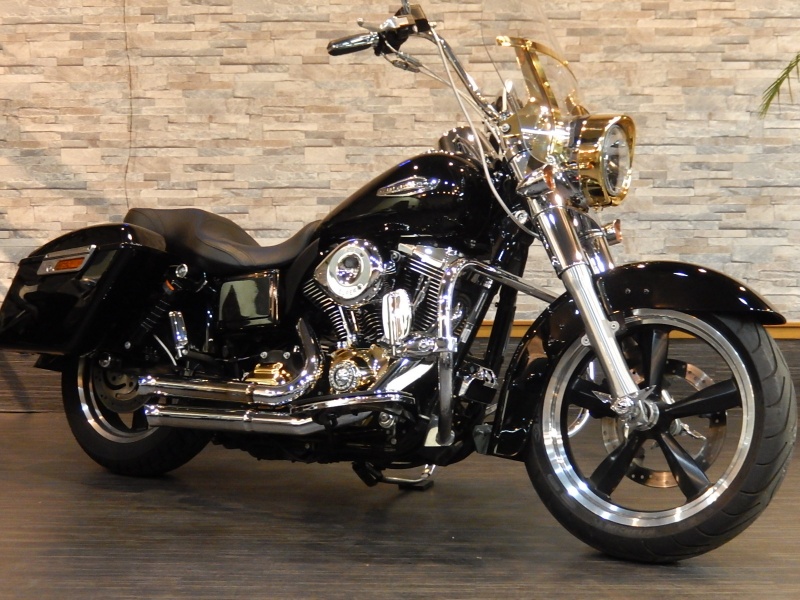 Harley-Davidson FLD スイッチバック 24年式 本体価格 155万円