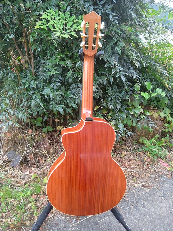 キユーバン トレス – 小坂弦楽器工房