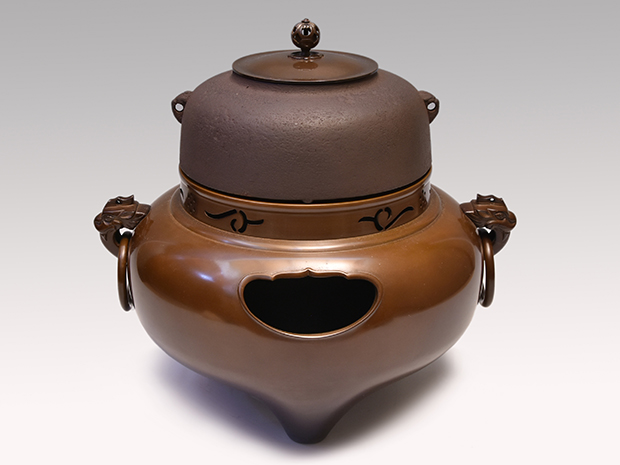 唐銅切合鬼面風炉 平丸釜添 釜師 畠春斎 風炉師 一ノ瀬宗辰 | 古美術ささき