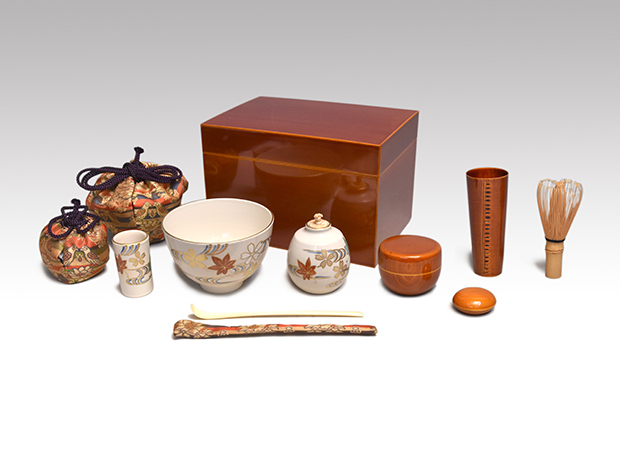 飛騨春慶塗 茶箱一揃い 象牙茶杓 仕覆（正倉院 双鳥華紋）未使用 | 古