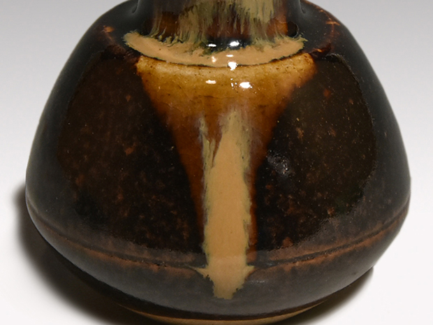 送料込【逢絢亭】茶道具 蓋置 膳所焼 金彩 蝶蓋置 陽炎園