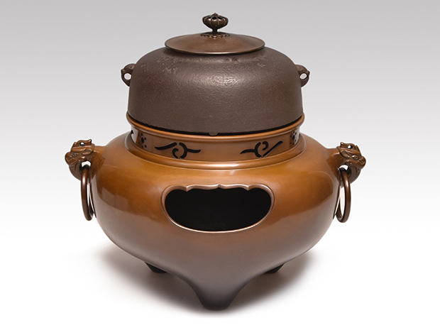 四代 高木治良兵衛(作) 鬼面風炉 真形釜添 共箱 | 古美術ささき