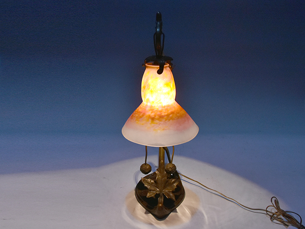 ドームナンシー 吊り卓上照明 アンテルカレール 被せガラス 高さ40cm