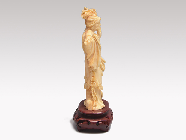 中国、銀足￼ 金属製 女性像 彫刻 装飾品 中国、銀足￼ 金属製 女性像