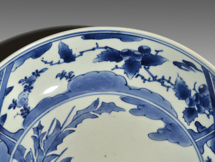 古伊万里(藍九谷様式)染付 人物に枇杷図大皿 江戸中期頃 | 古美術ささき