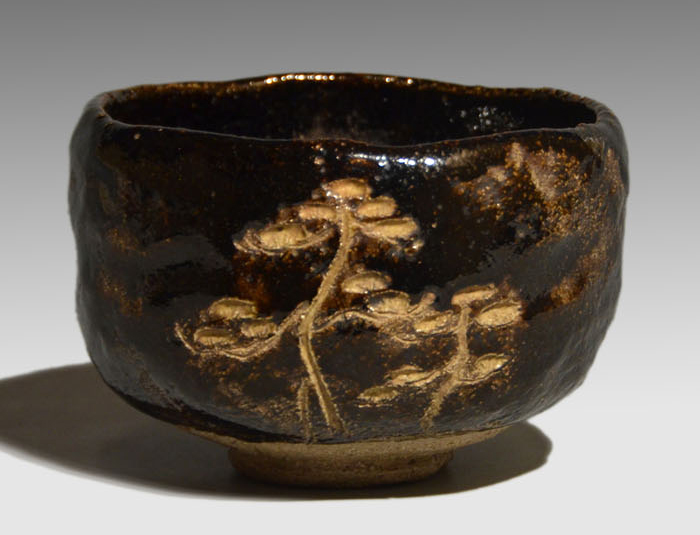 黒楽茶碗 老松の絵 十代 楽旦入(作) 共箱 | 古美術ささき