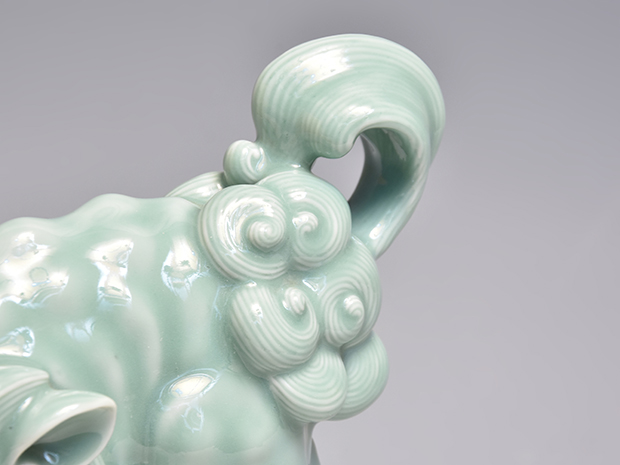 真葛窯 三代 宮川香山(作) 青磁釉 獅子置物 共箱 | 古美術ささき