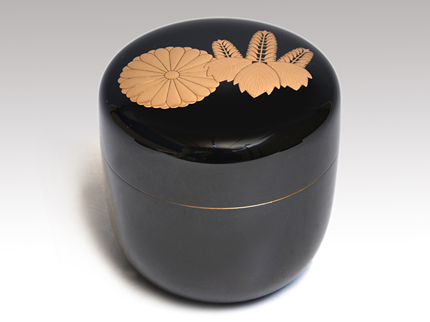 菊桐大棗 川端近左(作) 共箱 表千家 而妙斎朱在判、箱書 二重箱入 | 古