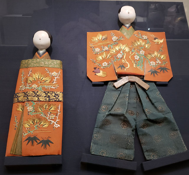 雛人形の歴史 古い形の雛人形「立雛」「紙雛」 ー雛人形・五月人形