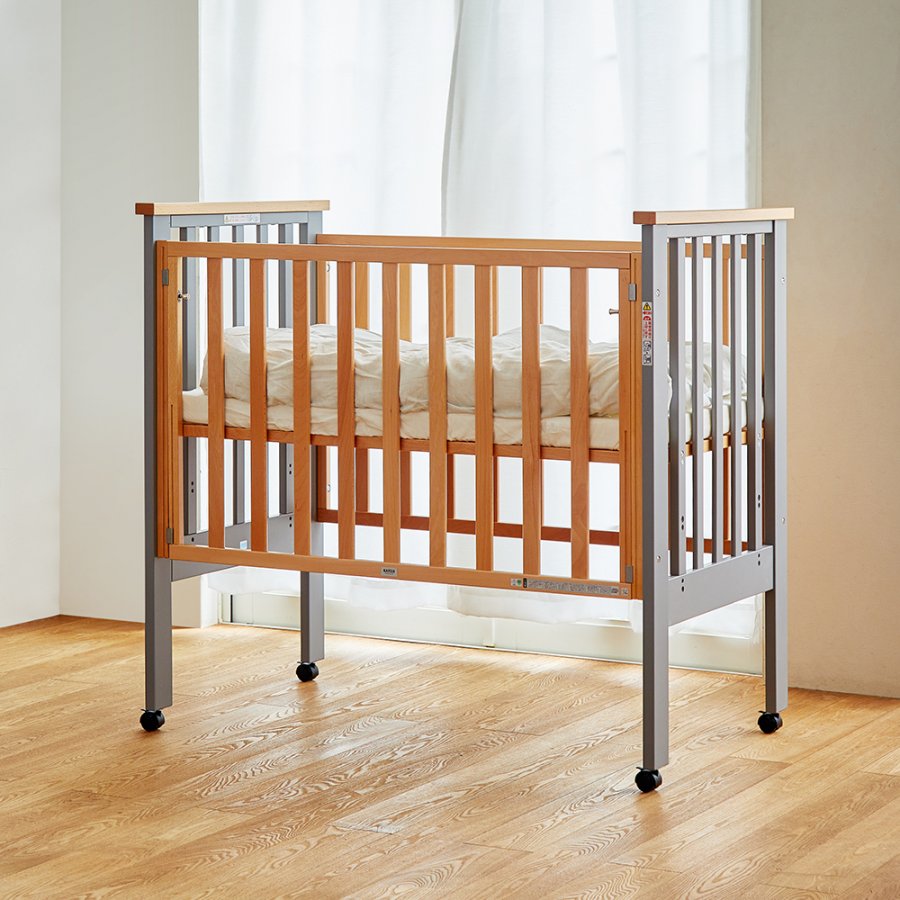 プレミアムベビーベッド （ナチュラル＆グレー）」について｜カトージ