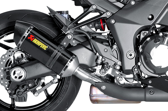 アクラポヴィッチより、Z1000(17〜)用のカーボン製スリップオン