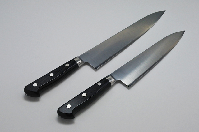 高村刃物】TAKAMURA V10スペシャル ステンレス鋼 磨き 牛刀 180mm