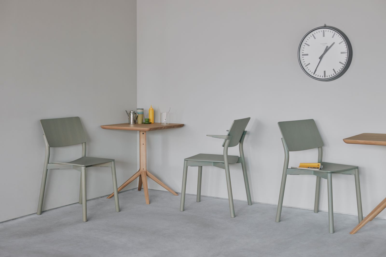 Scout Bistro Table Square ‒ KARIMOKU NEW STANDARD (KNS)