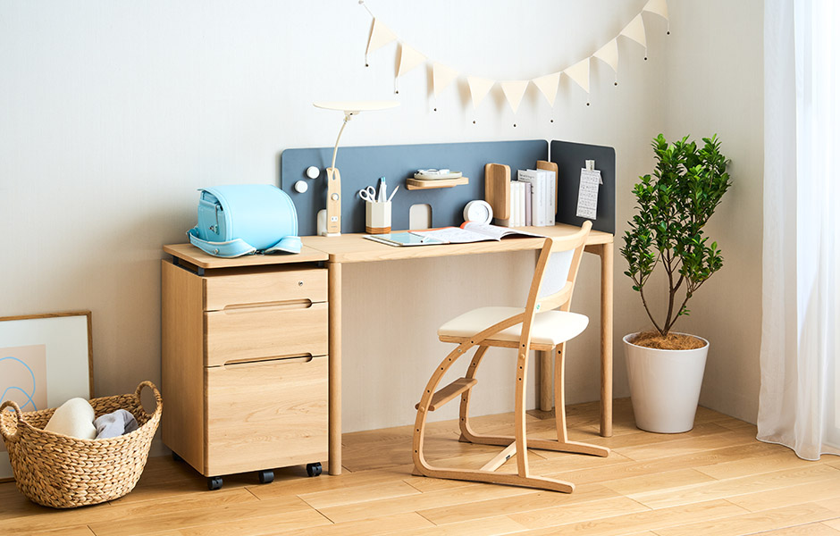 学習机・勉強机ならカリモク家具｜クリアネル | 国産家具メーカーの