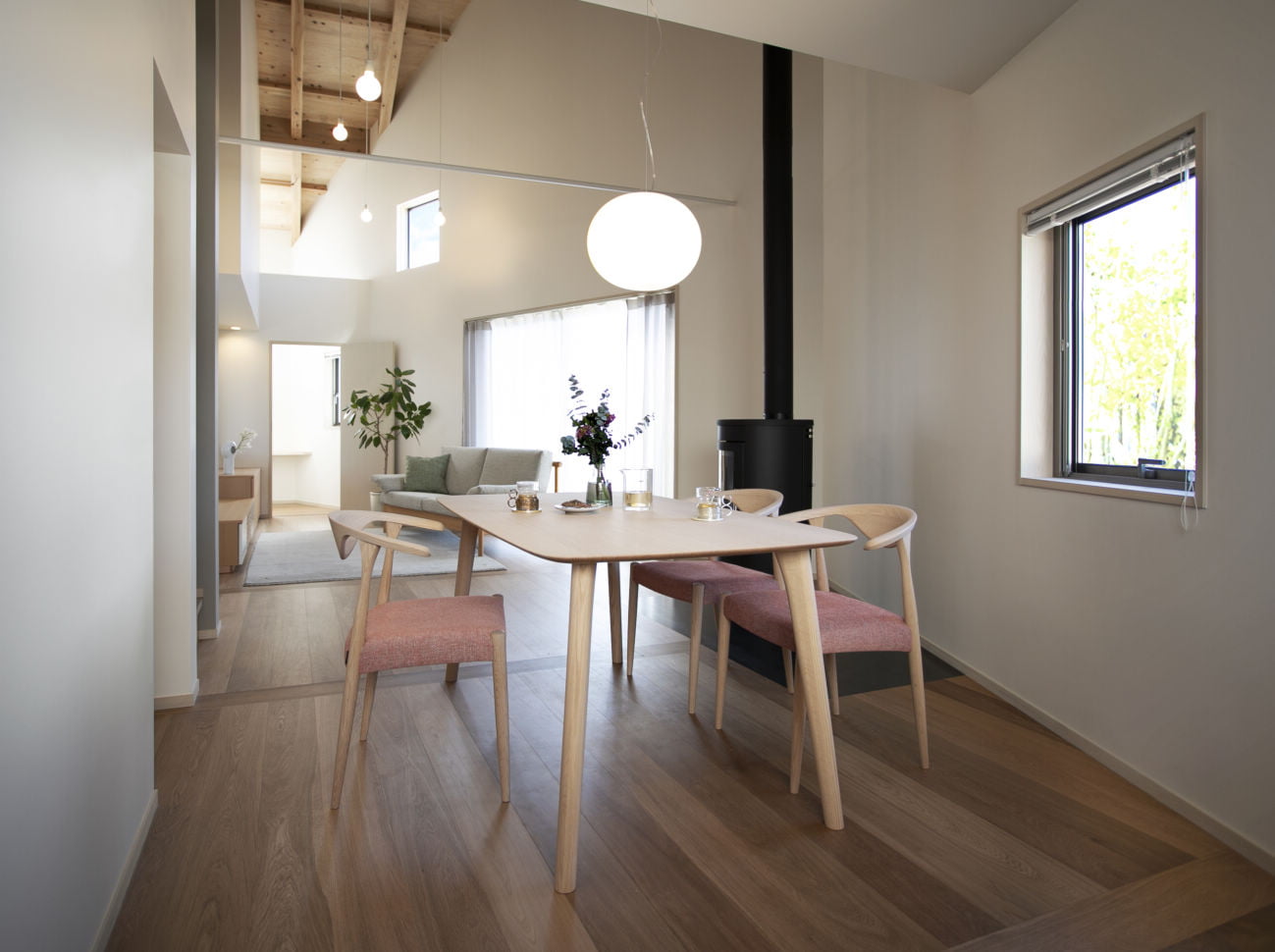 リットチェア - 国産無垢家具は飛騨高山発の家具メーカー KASHIWA