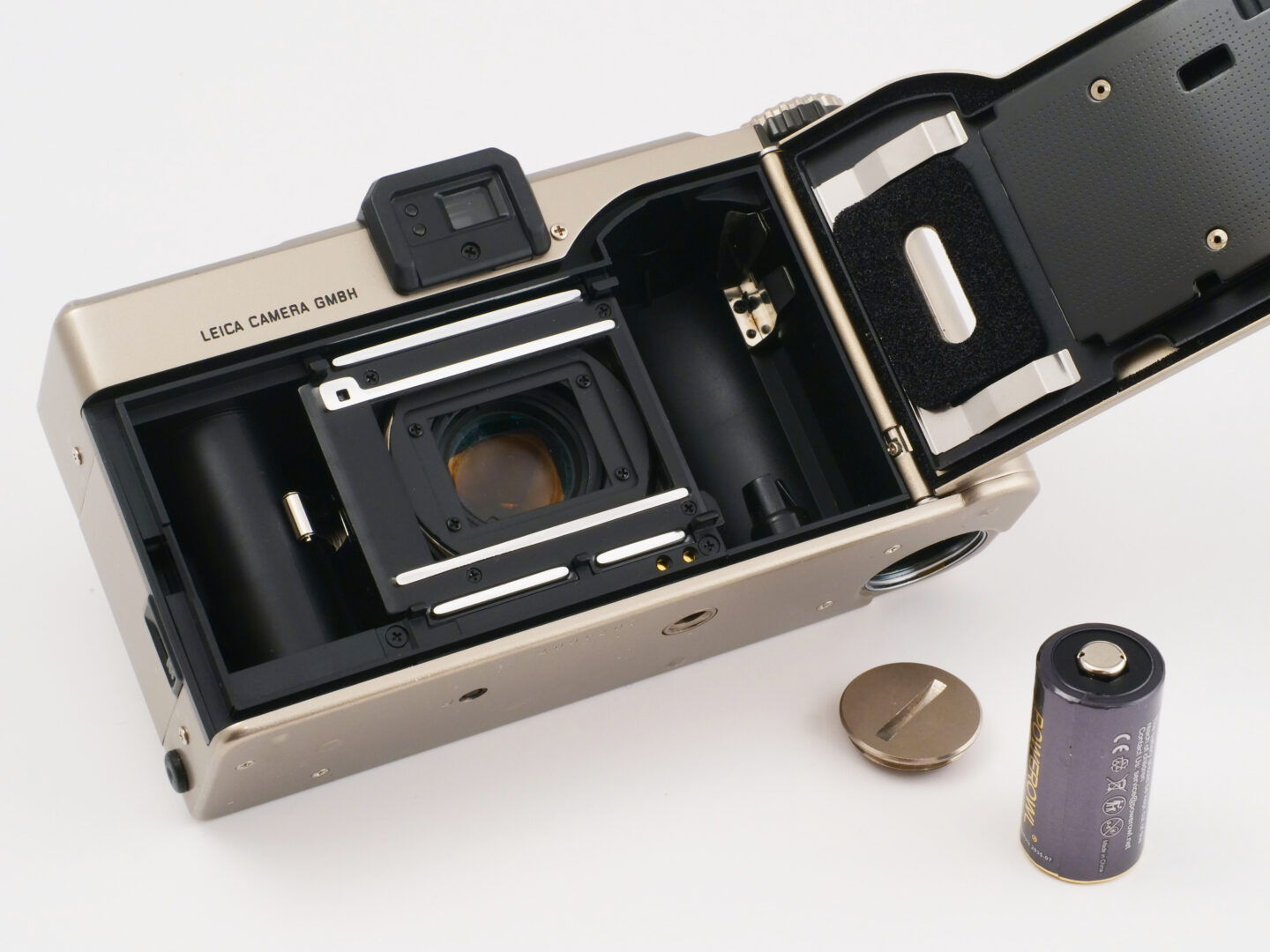 映画の中の、あのカメラ｜13 ストーカー(2003) ライカ minilux | ShaSha