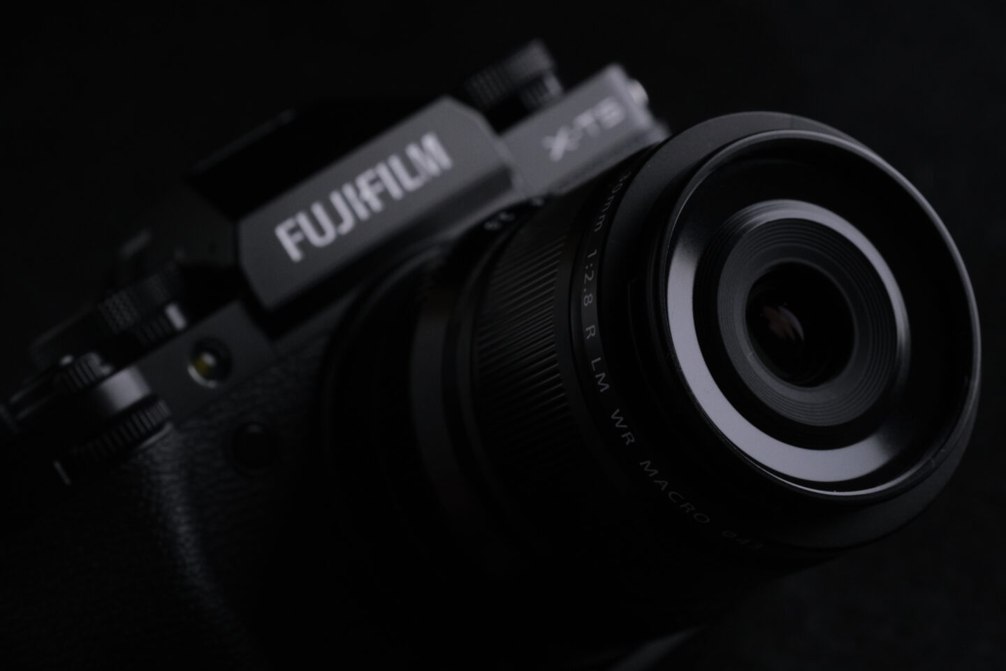 富士フイルム XF30mmF2.8 R LM WR Macroは新たな時代の標準レンズな