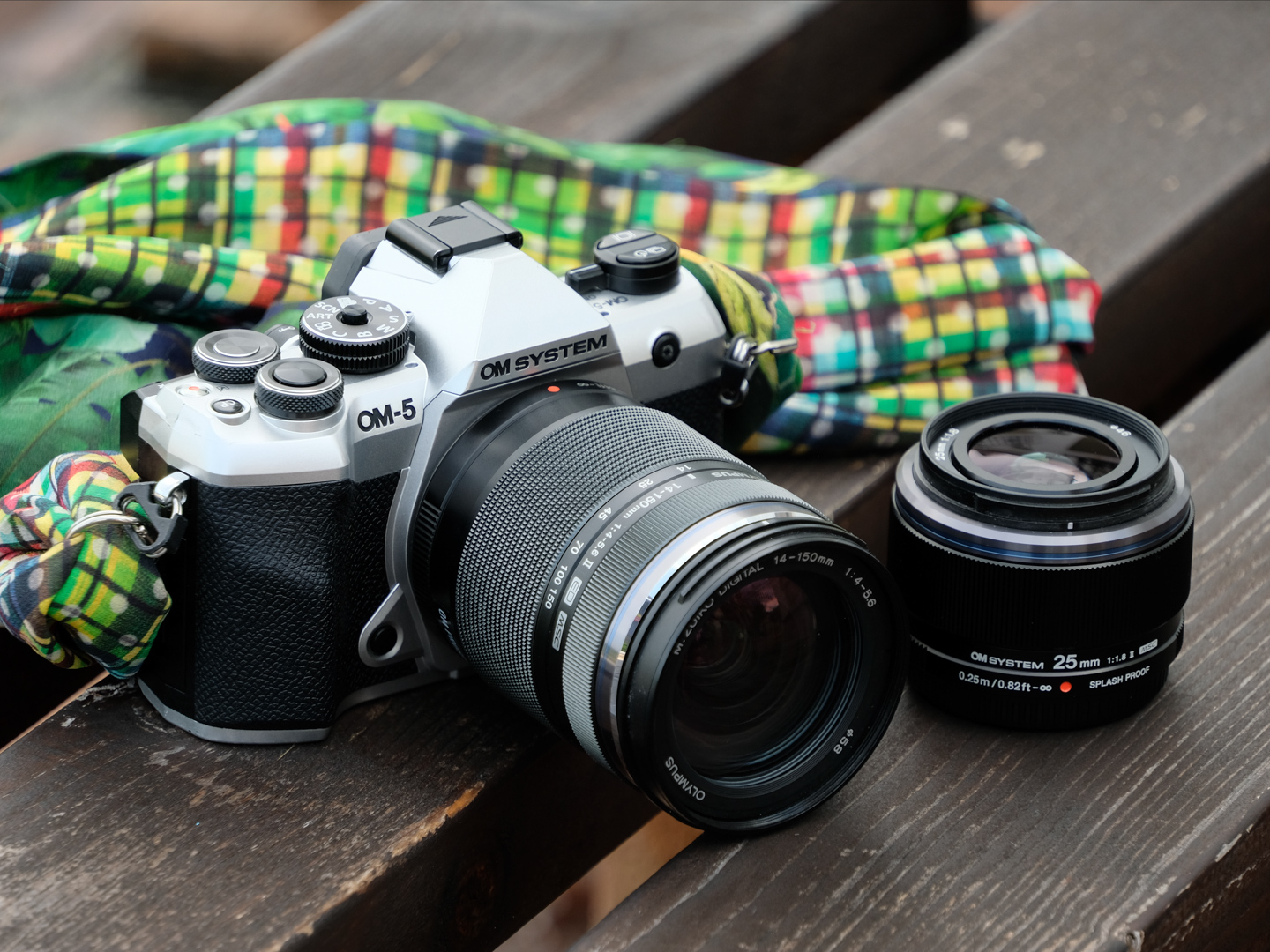 初心者におすすめのカメラ『OM SYSTEM OM-5 Mark II』｜写真家