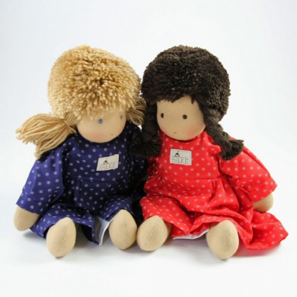 SILKE ジルケ人形（小）：友だちになってくれるお人形 | krtek select toys