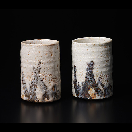 No.13 岡部嶺男 絵志野湯呑 ／ OKABE Mineo A pair of Tea cups, E