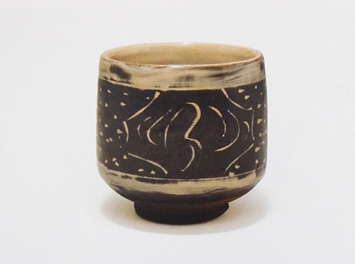 バーナード・リーチが小鹿田窯で制作した茶碗です。当店ではお買い求め