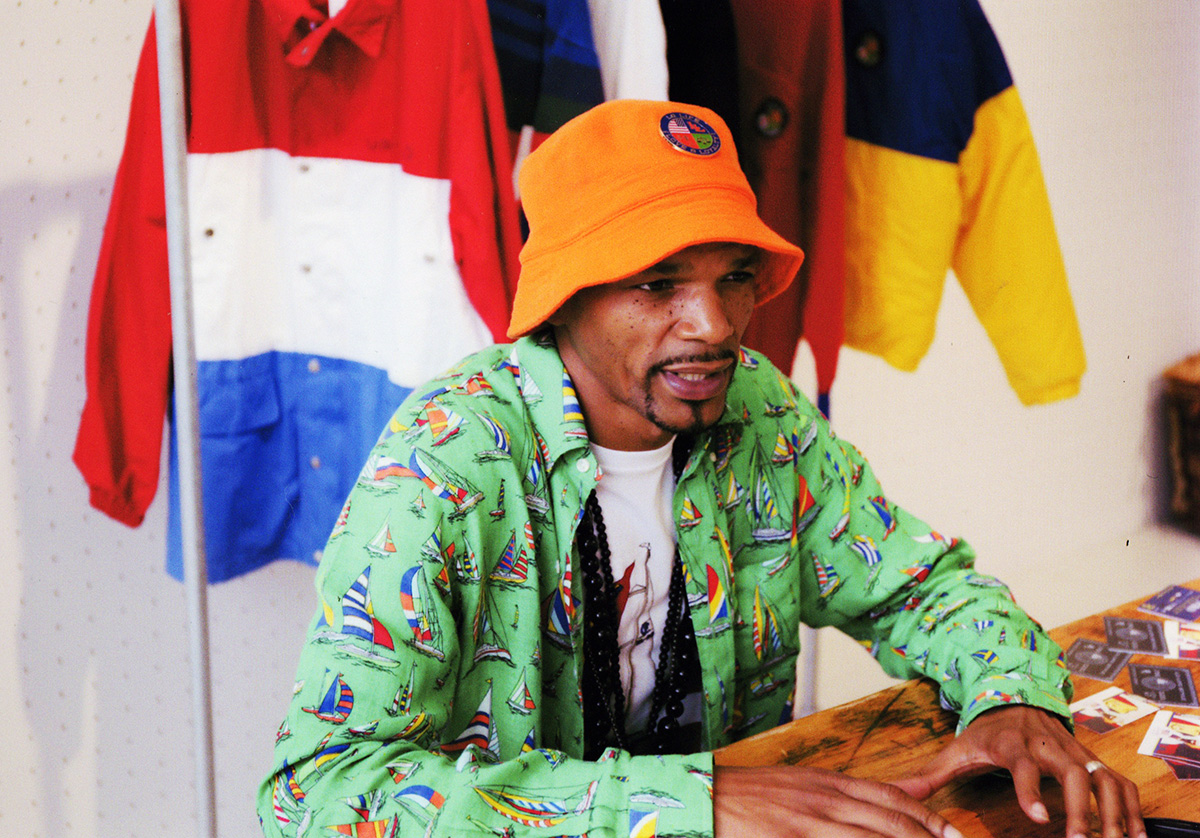 LO LIFEが日本にやって来た！ | feature | HOUYHNHNM（フイナム）