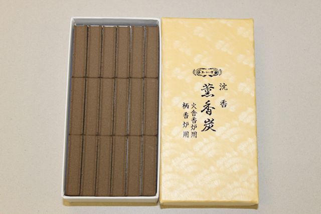 インドネシアスマトラ産の沈香。苦味と辛味の調和 お線香製造伯林堂