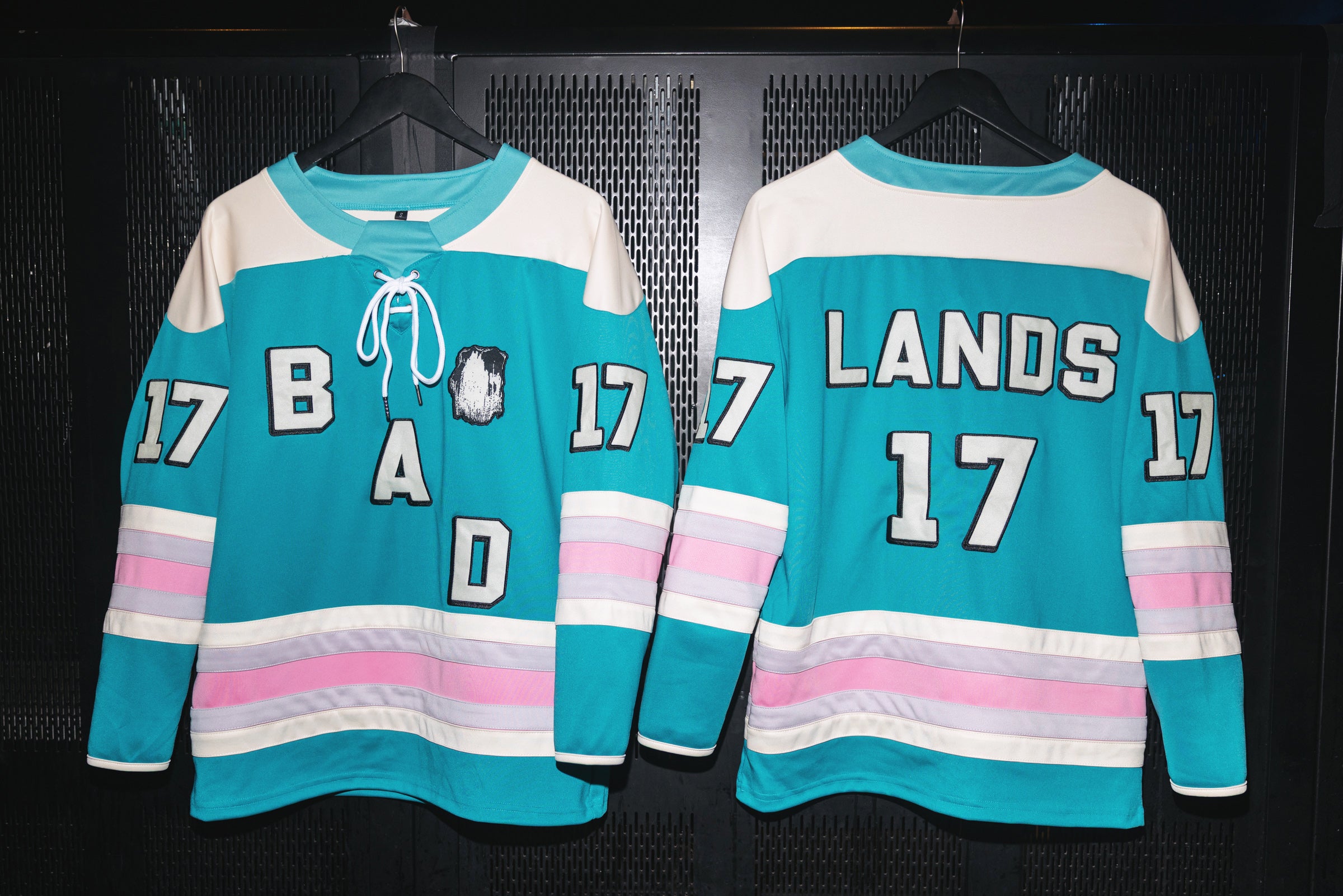 BADLANDS HOCKEY JERSEY – Halsey Store