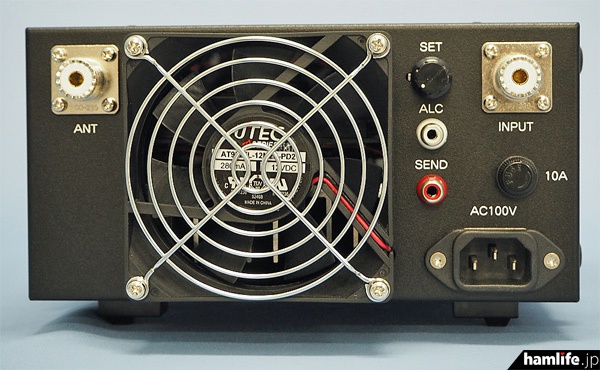 電源内蔵で重量は約3.7kg＞サムウエイ、小型大電力リニアアンプ