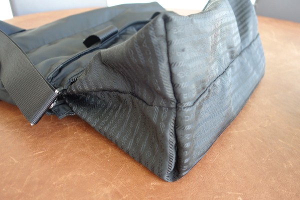 Hanakoya事例集 詳細：PRADAナイロンバッグの内袋やぶれ補修：PRADA