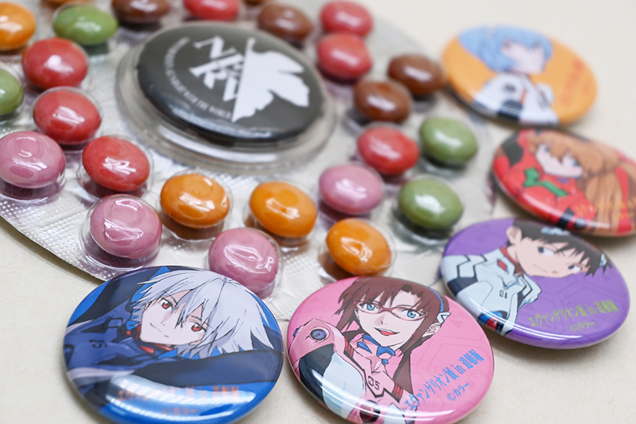エヴァンゲリオン展 in 道頓堀 缶バッジ付き わなげチョコレート