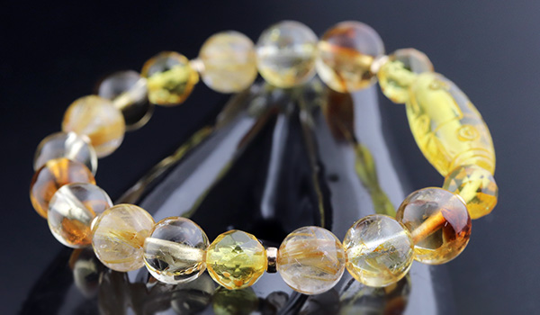 金運天珠ブレス（アンバー天珠［九眼天珠］・バルト海産ゴールデン