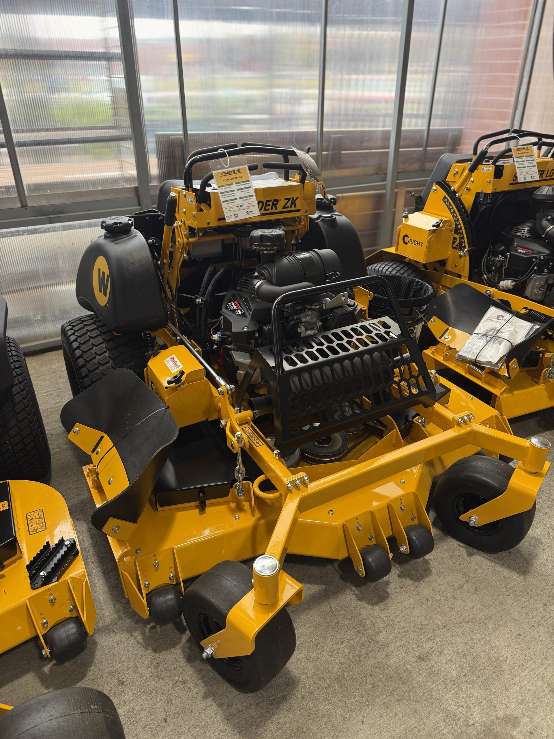 Wright Stander ZK 61″ 34.5HP Kawasaki | Hudson's Hardware